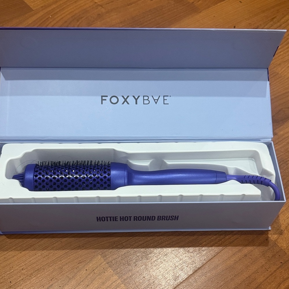 FoxyBae Hottie Hot Round Brush — Purple